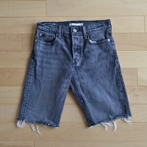 Levis Premeium Wedgie Jean Shorts Stone Black Size 26 Cut Off Straight Leg